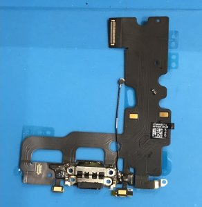 iPhone7 ライトニング交換