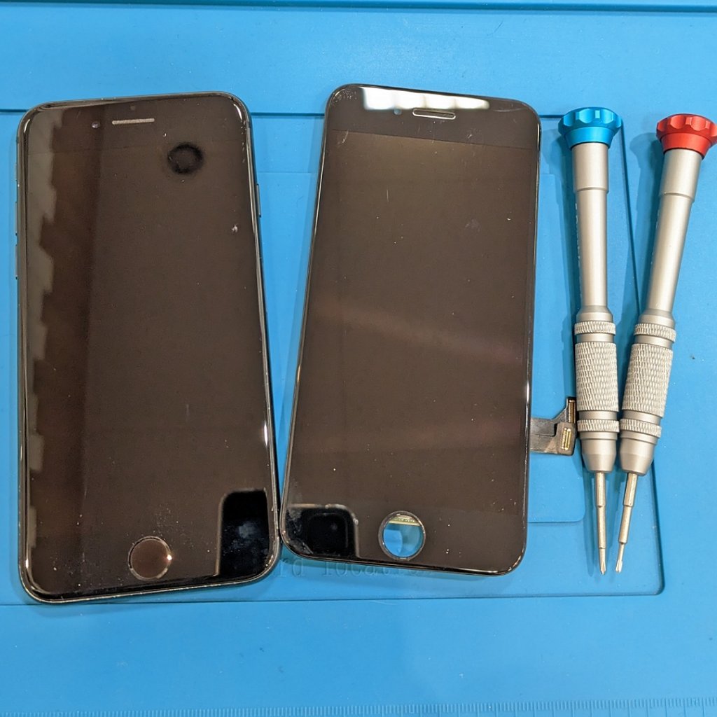 iPhone8(アイフォン8)液晶交換修理