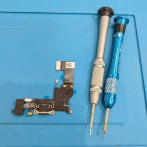 iPhoneSE（アイフォンSE）ライトニング交換