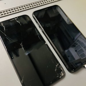 iPhoneXS フロントパネル交換