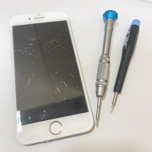 iPhone 8 パネル交換