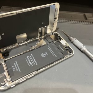 iPhone8 バッテリー交換