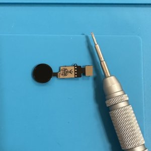 iPhone8 ホームボタン交換