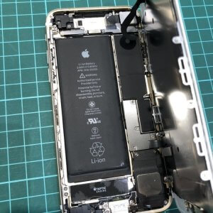 iPhone8 バッテリー交換