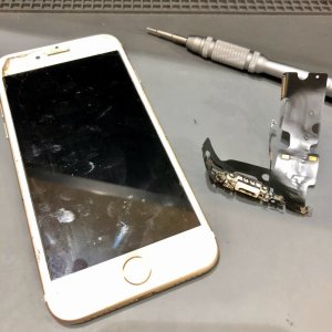 iPhone7 ライトニングコネクタ交換