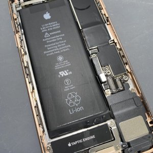 iPhone8 バッテリー交換