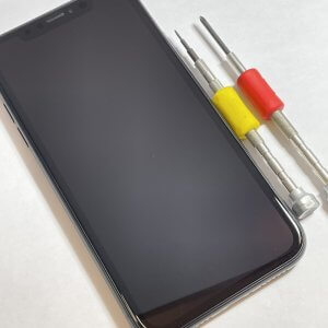 iPhoneXR　画面が真っ暗になってしまった…