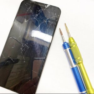 iPhone11 フロントパネル交換