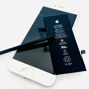 iPhone８　バッテリー交換修理