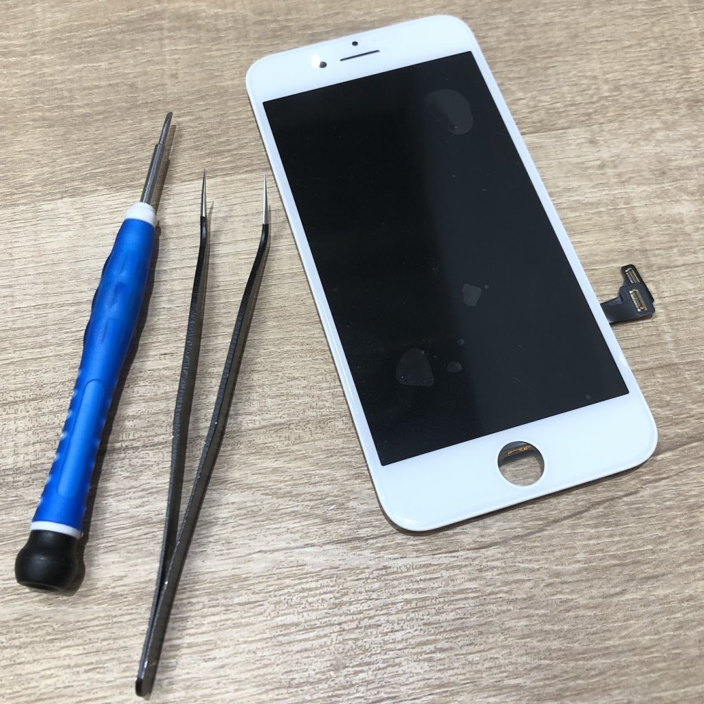 iPhone8 フロントパネル交換
