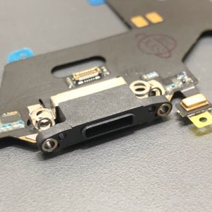 iPhone11 ライトニング交換