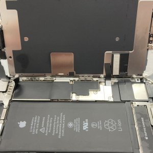 iPhone8 水没修理