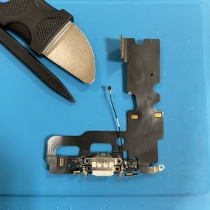 iPhone7 ライトニング交換