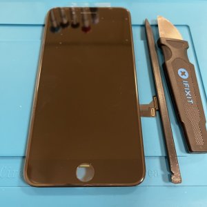 iPhone8Plus 液晶交換