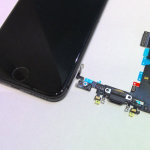 iPhone8ライトニング交換