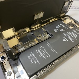 iPhoneXS　バッテリー交換