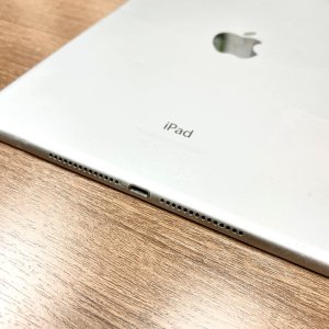 iPad Air2 ドッグコネクタ ライトニング 交換 修理 充電不良