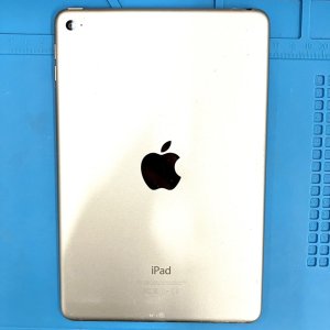 iPadmini4　バッテリー交換修理