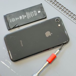 iPhone8 バッテリー交換