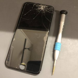 iPhoneSE2 フロントパネル交換