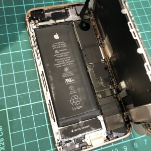iPhone8 バッテリー交換