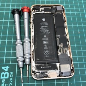 iPhone８　バッテリー交換