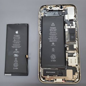 iPhone11 バッテーリー交換
