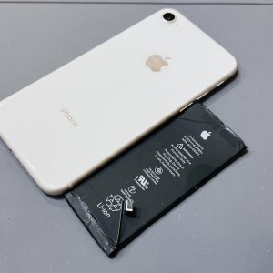 iPhone8 バッテリー交換