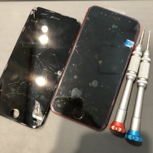 iPhoneSE2 フロントパネル 交換修理 即日