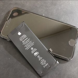 iPhone8 バッテリー交換