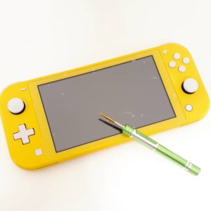 NintendoSwitchLite 液晶交換修理