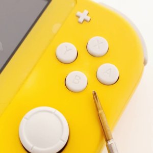 NintendoSwitchLite Aボタン修理