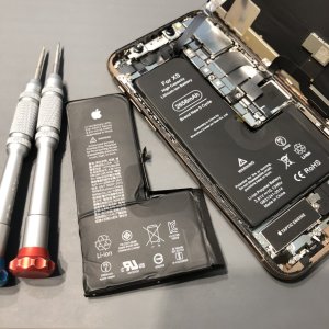iPhoneXS バッテリー交換修理 即日 早い