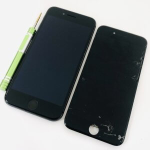iPhone8 フロントパネル交換修理