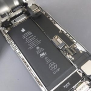 iPhone7 バッテリーサービス表示　充電不備　バッテリー交換