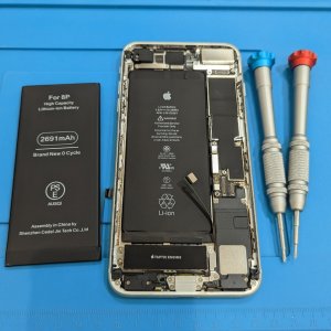 iPhone8Plus（アイフォン8プラス）バッテリー交換
