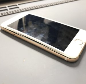 iPhone8  液晶交換＆バッテリー交換