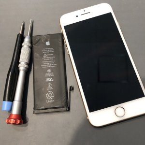 iPhone8 バッテリー交換修理 即日