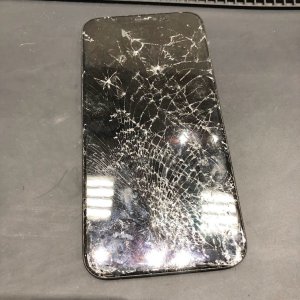 iPhone11ProMax フロントパネル交換