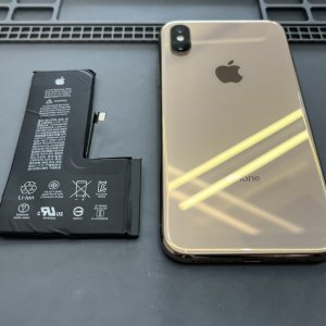 iPhoneXS バッテリー交換