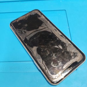 iPhone11　液晶交換修理