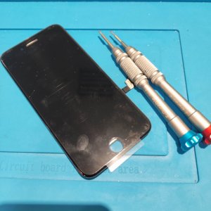 iPhoneSE3 画面交換修理