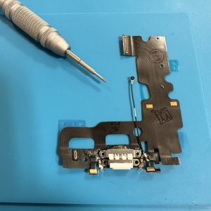 iPhone7 ライトニング交換