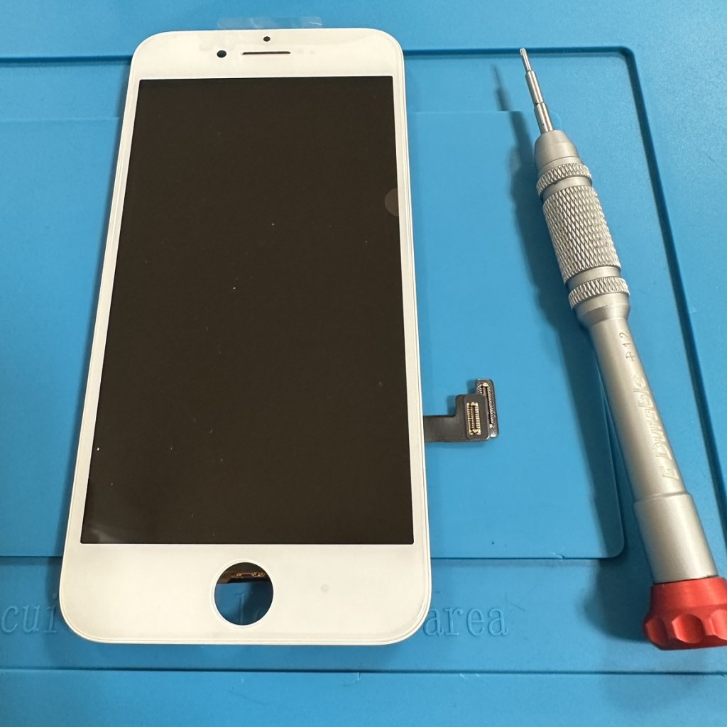 iPhone8 パネル交換