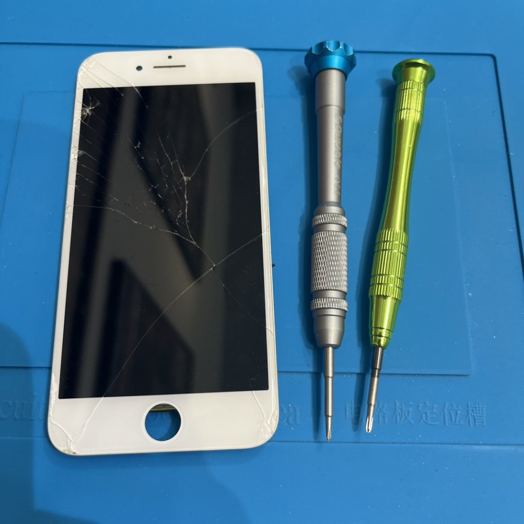 iPhone8 (アイフォン8) 液晶画面交換