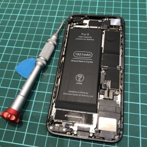 iPhone8　バッテリー交換