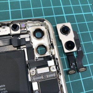 iPhone11 アウトカメラ交換