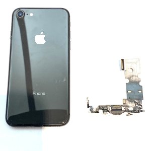 iPhone8　ライトニング修理