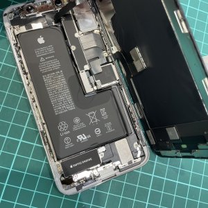 iPhoneXS バッテリー交換