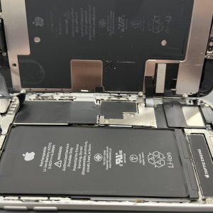 iPhone8 水没修理